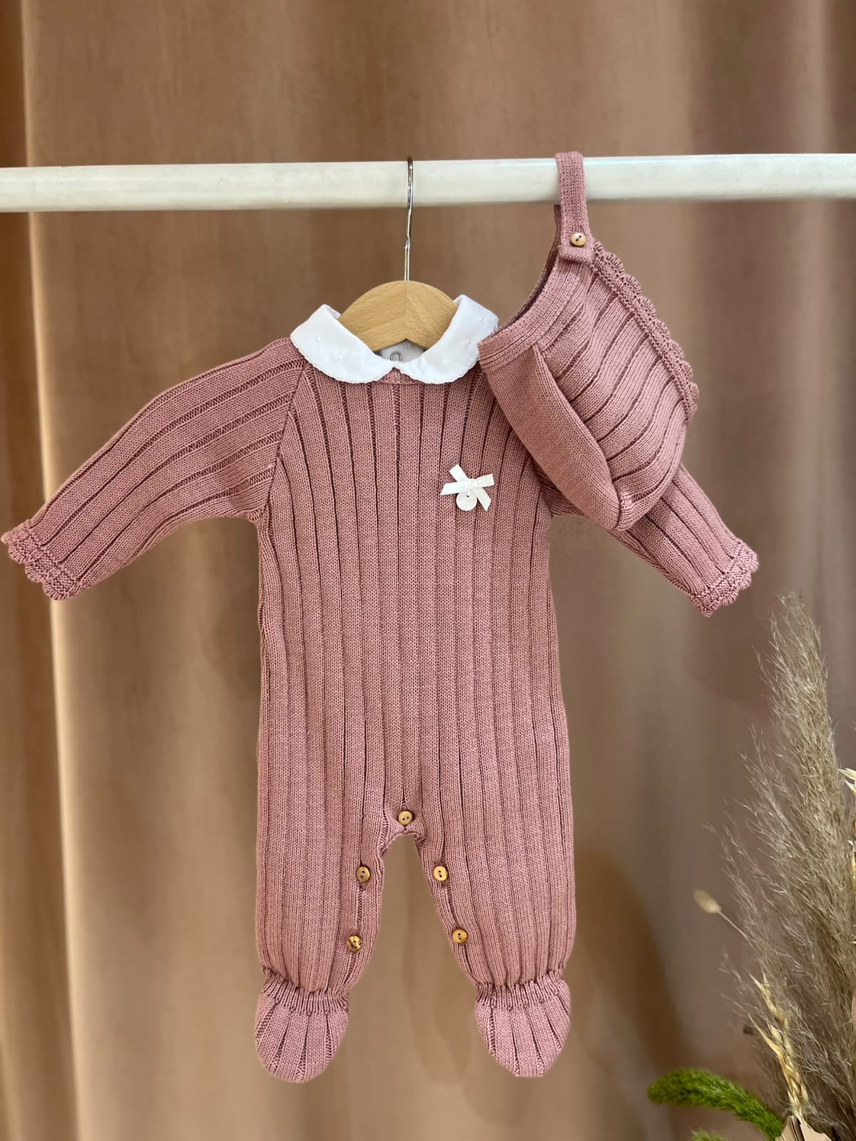 Conjunto babygrow e touca Babi