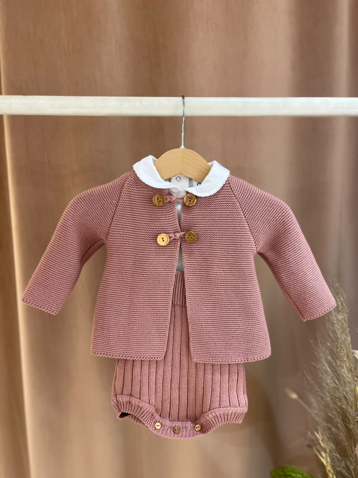 Conjunto fofo e casaco Babi