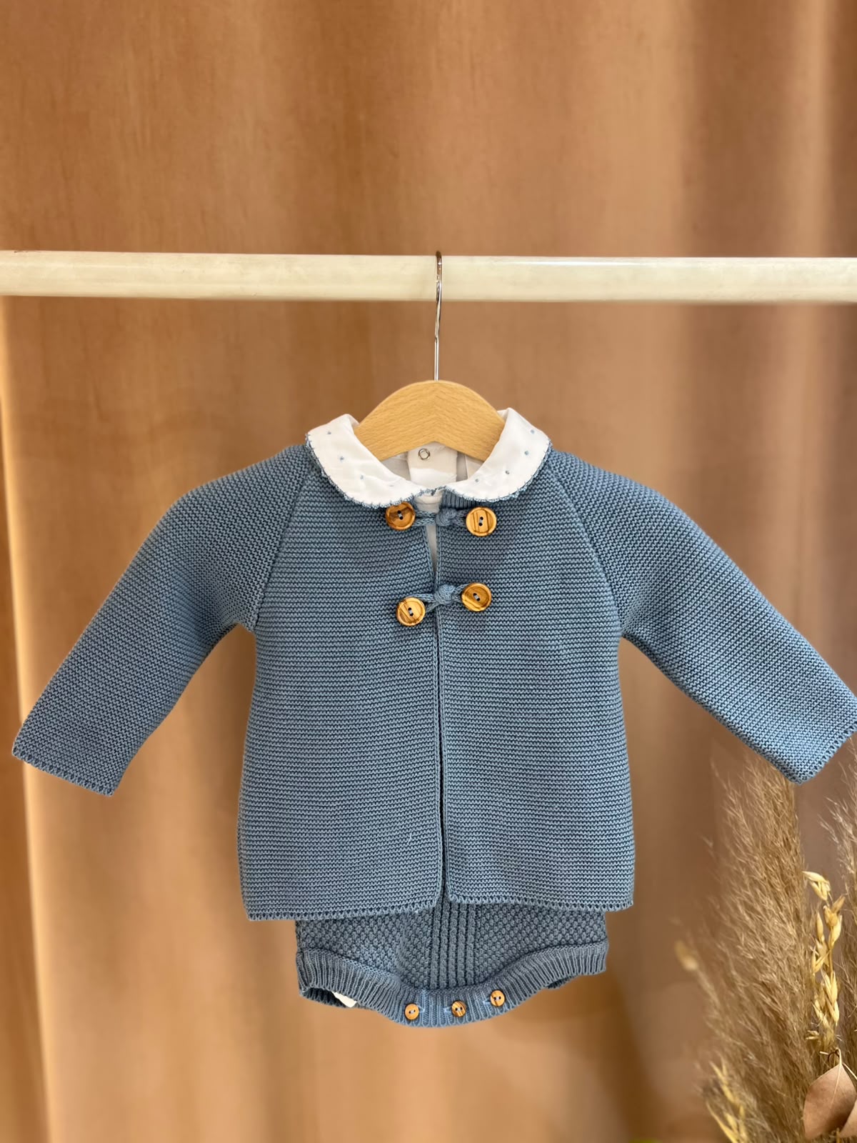 Conjunto fofo e casaco Babi